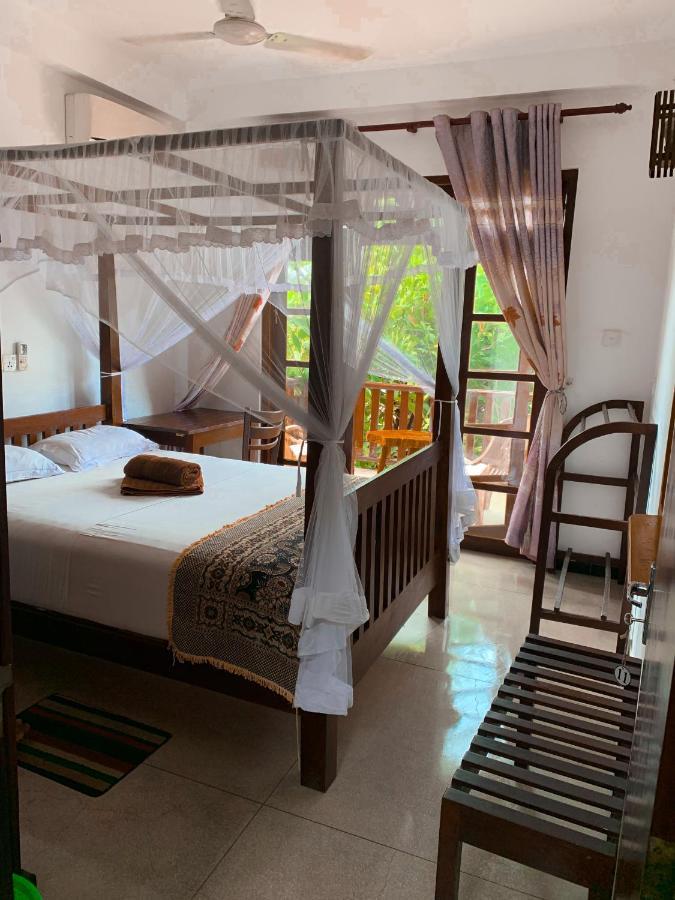 Ceylon Surf Guest And Restaurant Weligama Exterior foto
