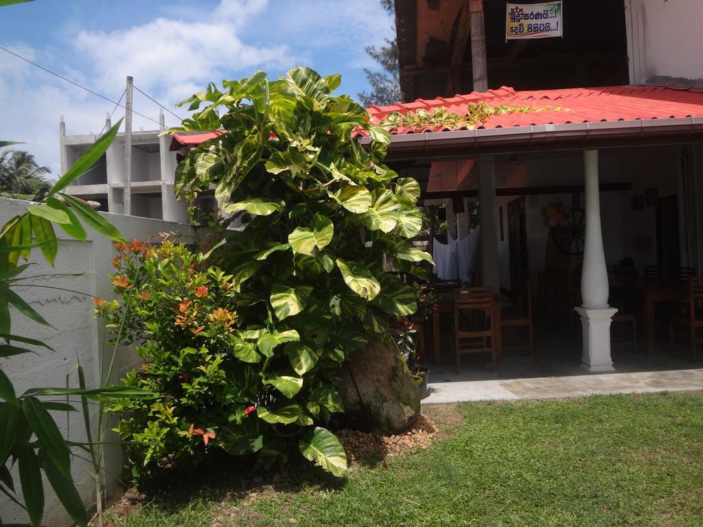Ceylon Surf Guest And Restaurant Weligama Exterior foto
